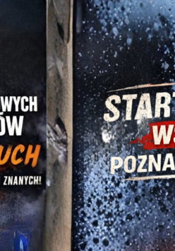 Plakat wydarzenia przedstawia mężczyzne, który śpiewa do mikrofonu. Śpiewa w rockowym stylu.