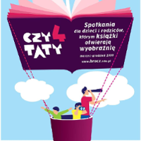 grafika to plakat przedstawiający rodzinę lecącą balonem. Zamiast powłoki balona gondolę unosi książka z napisem czytaty 4.
