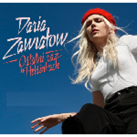 Na zdjęciu piosenkarka i napis Daria Zawiałow.