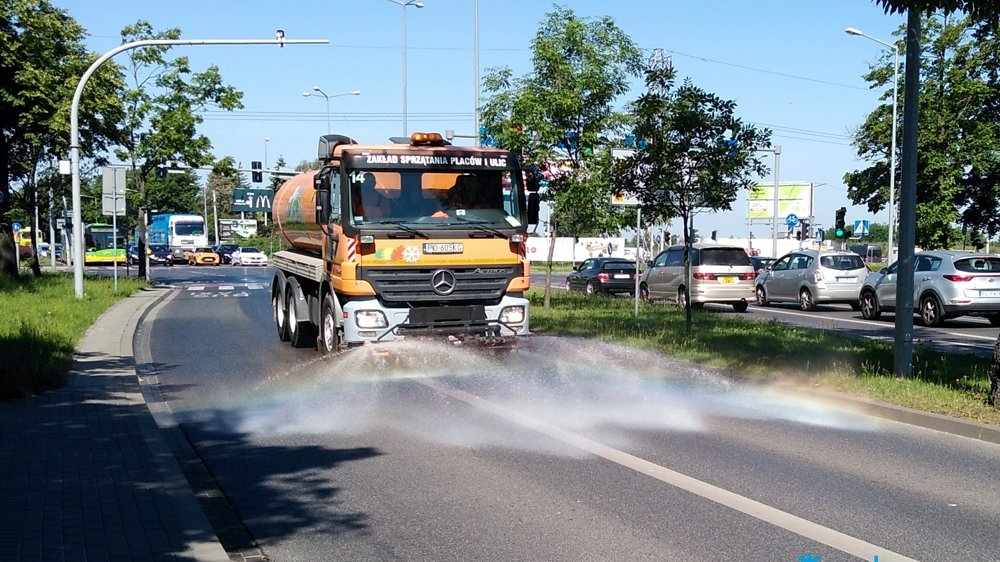 Polewaczaki wyjechały na poznańskie ulice fot. ZDM