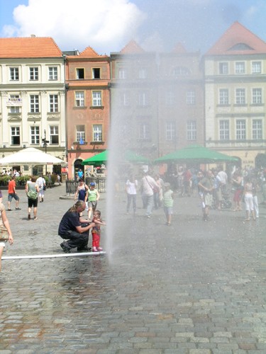 Kurtyna wodna na Starym Rynku - grafika artykułu