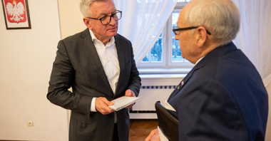 Na zdjęciu prezydent Poznania wita się z konsulem