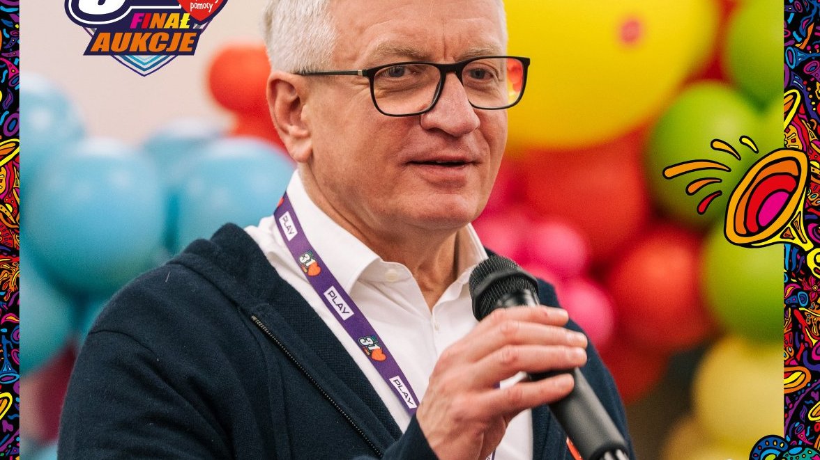 Na zdjęciu prezydent Poznania z mikrofonem w ręku