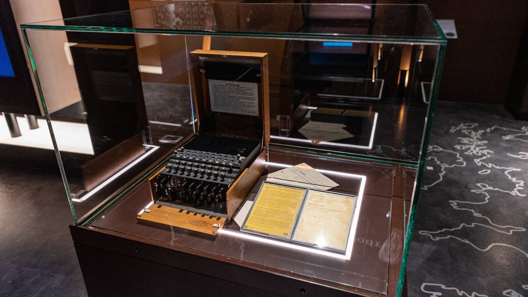 Centrum Szyfrów Enigma z nowym eksponatem - grafika artykułu