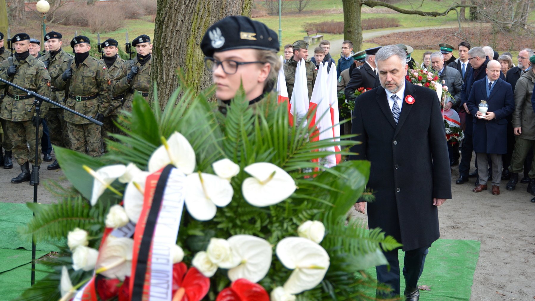 Urny z prochami pułkownika i jego małżonki złożono w środę na Cmentarzu Zasłużonych Wielkopolan.