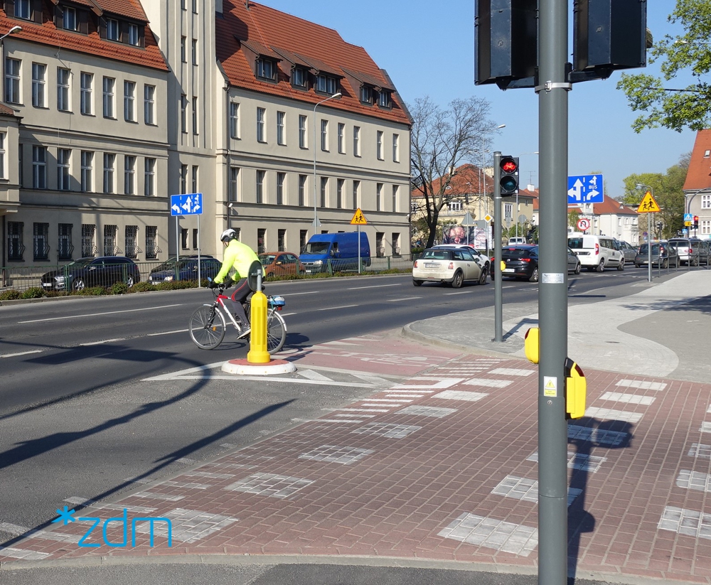 We wtorek, 23 kwietnia, otwarte zostanie dla rowerzystów skrzyżowanie z sygnalizacją świetlną przez ul. Solną fot. ZDM - grafika artykułu