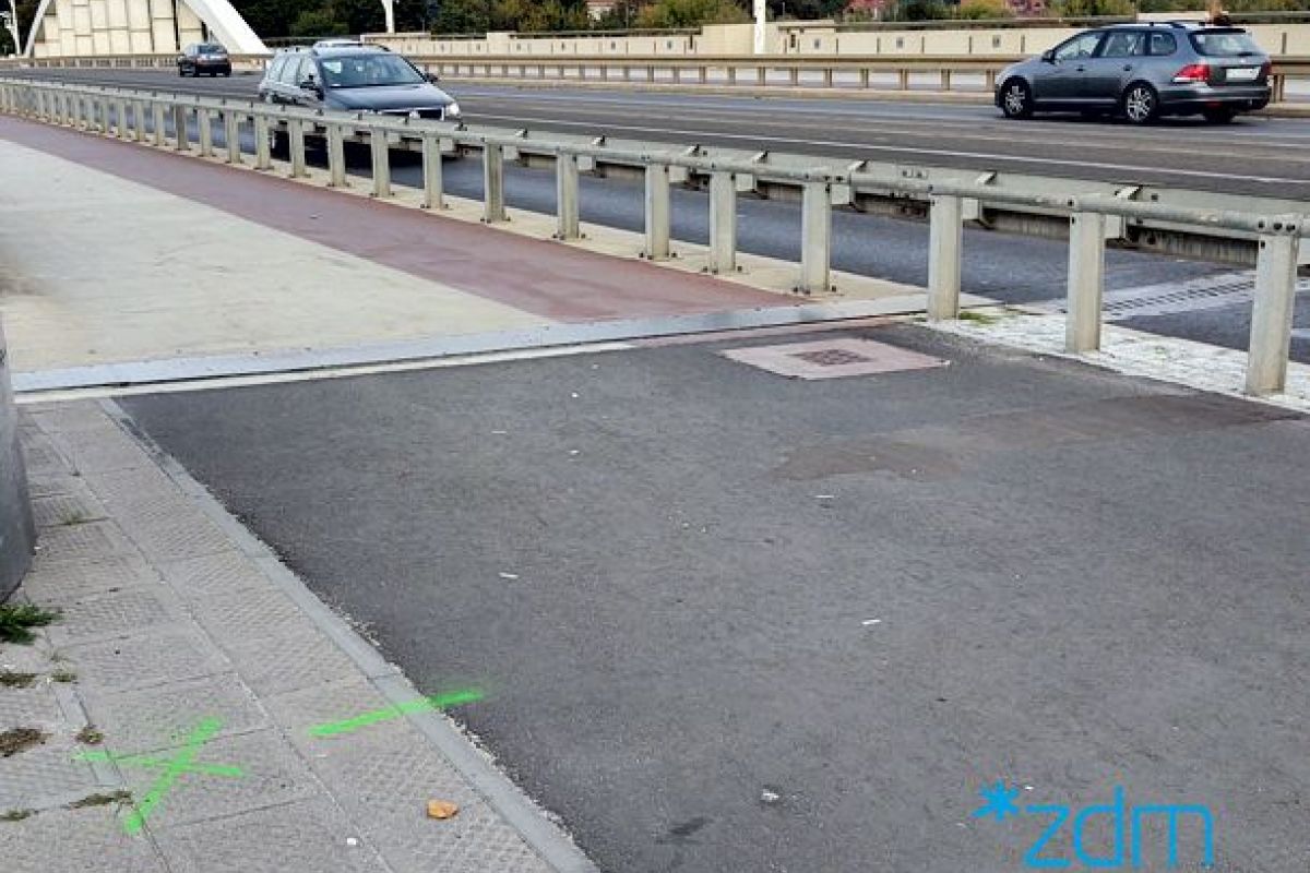 Most Rocha i zaznaczone miejsce, gdzie stanie licznik rowerowy - grafika artykułu