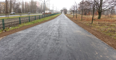 Ścieżka rowerowa przy ul. Warszawskiej.