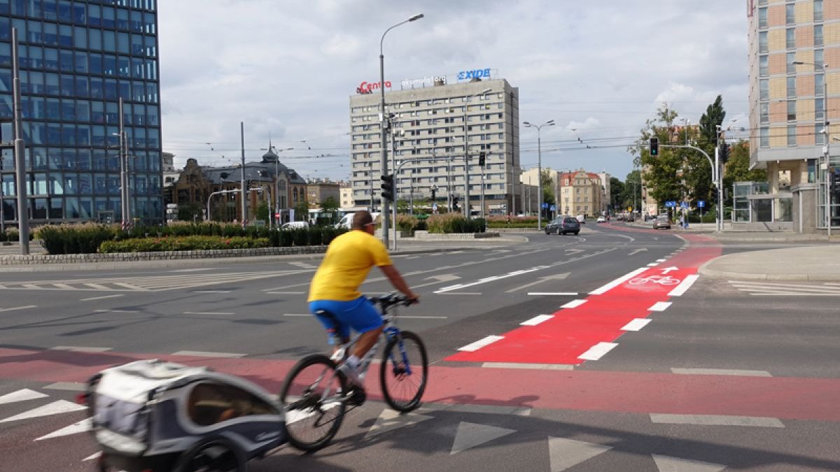 W ostatnim tygodniu czerwca rozpoczną się konsultacje społeczne projektu budowy drogi rowerowej po północnej stronie ul. Zwierzynieckiej na odcinku od ronda Kaponiera do ul. Gajowej