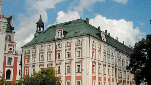 Widok na dawne kolegium jezuickie od strony południowej