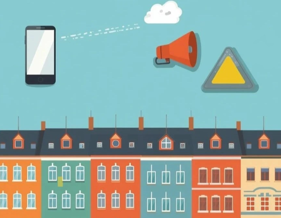 W Poznaniu, podobnie jak w całej Polsce, funkcjonuje rozbudowany system ostrzegania i powiadamiania mieszkańców Grafika, kolorowe kamieniczki a nad nimi telefon komórkowy, żółty trójkąt oraz pomarańczowy megafon.