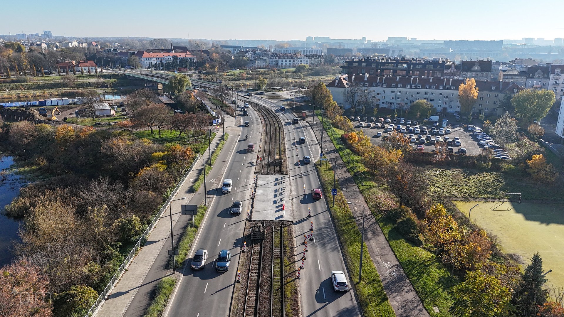 Most Chrobrego i widoczne pierwsze prace przygotowawcze do jego przebudowy