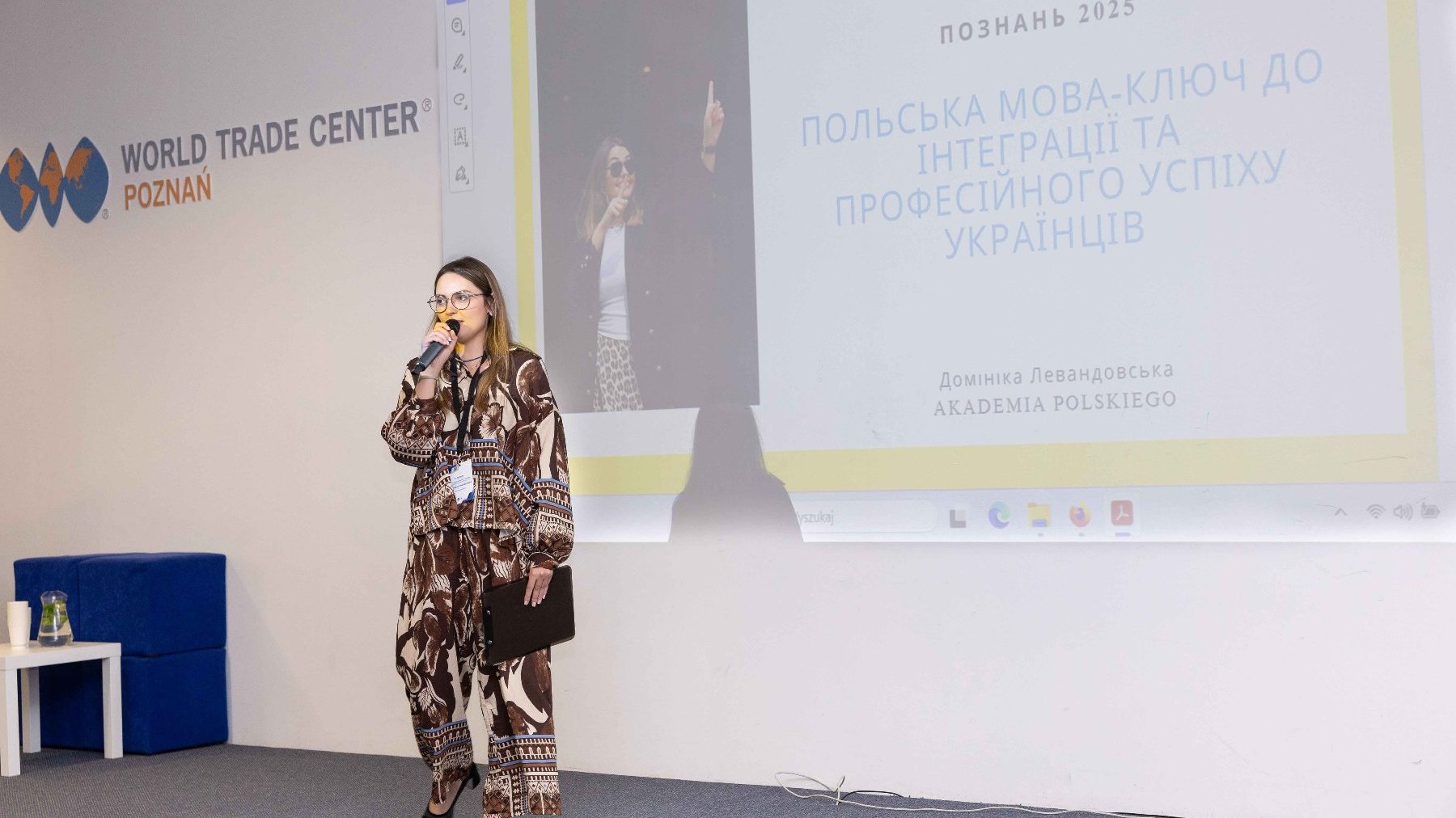 Zdjęcie przedstawia prelegentkę, partnerkę konferencji Szansa na więcej - rozwój, biznes, przyszłość