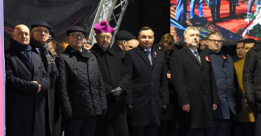 Główne uroczystości z okazji rocznicy zwycięskiego zrywu odbyły się przed pomnikiem Powstańców Wielkopolskich przy ul. Królowej Jadwigi