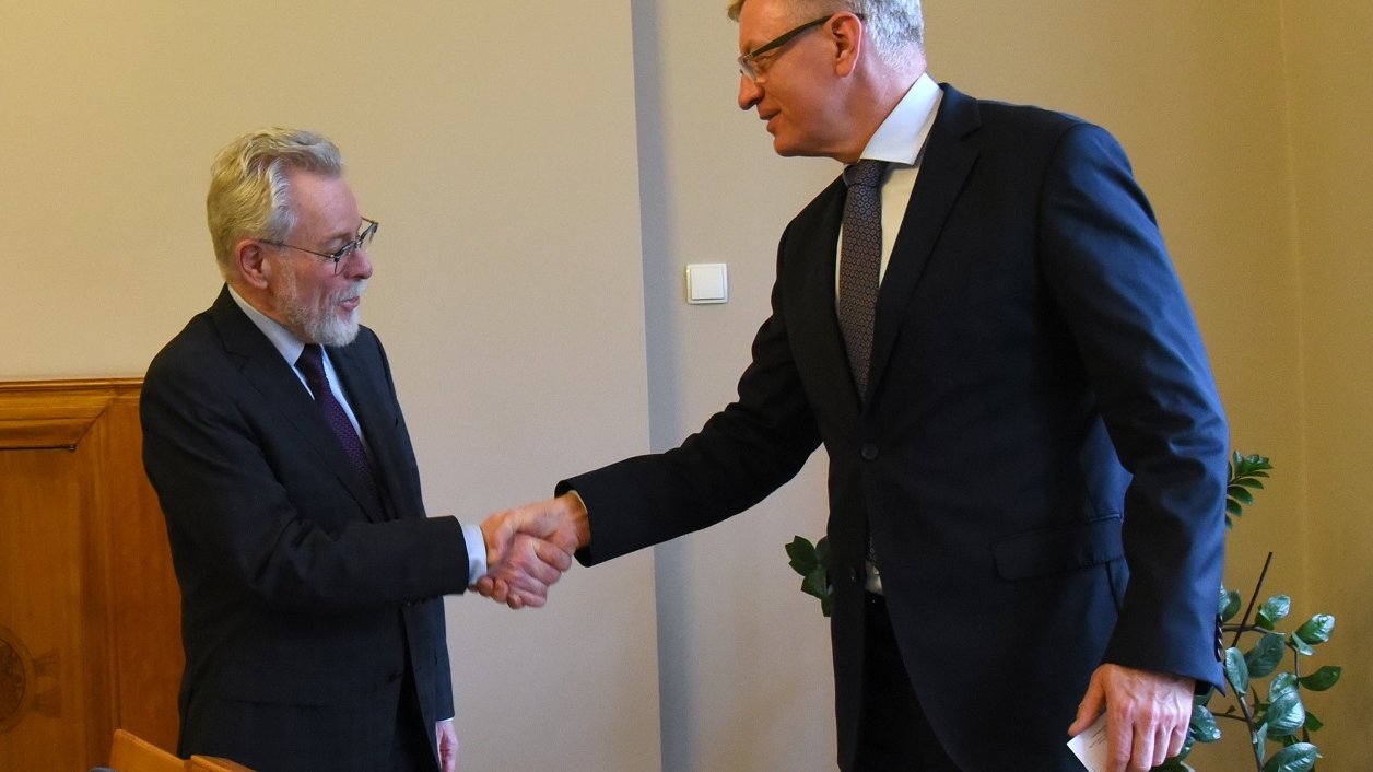 Prezydent Poznania Jacek Jaśkowiak spotkał się z Ivanem Jestřábem, Ambasadorem Republiki Czeskiej w Polsce