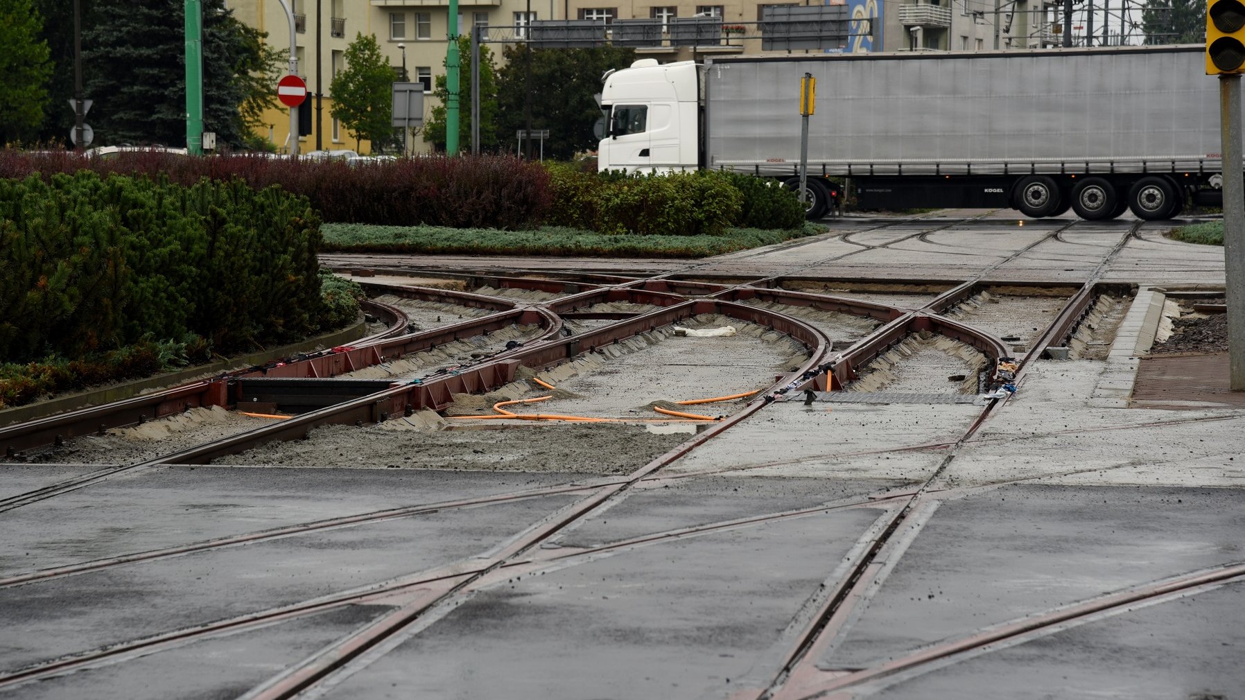 Rondo Śródka jest otwarte dla kierowców. Dojazd tramwajami od Garbra będzie możliwy od 2 września