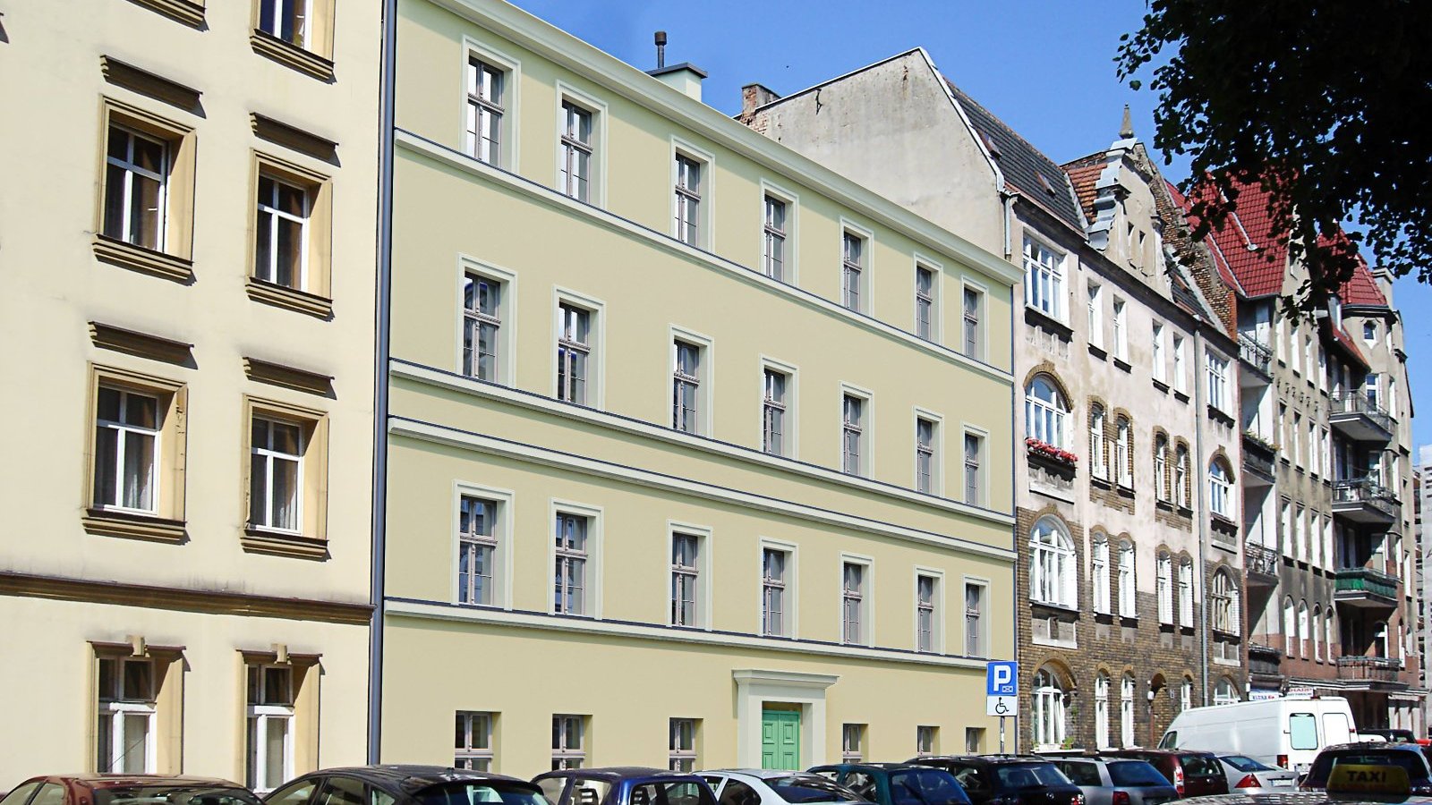 Wizualizacja przedstawia wyremontowaną kamienicę.