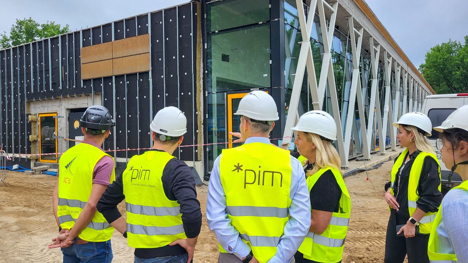 Galeria zdjęć z aktualnego stanu budowy pływalni przy ul. Taborowej