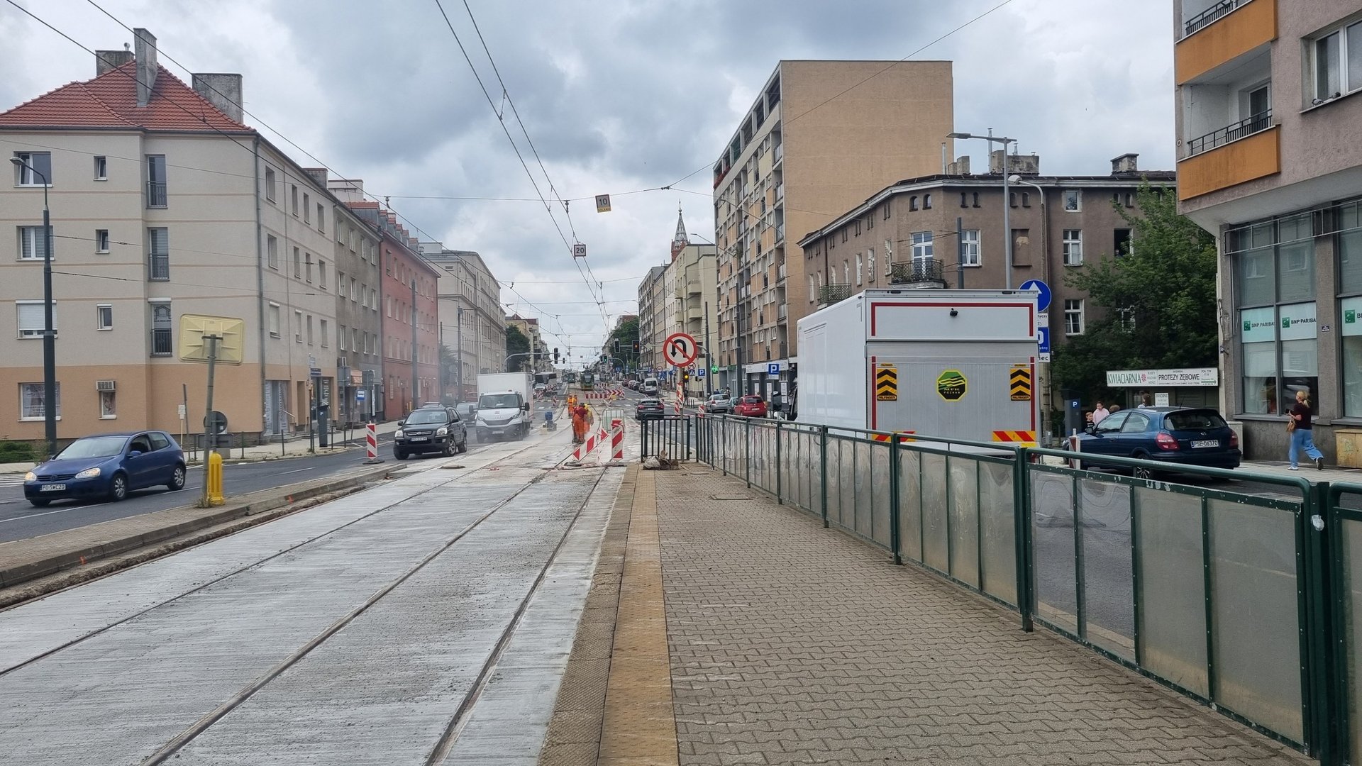 Widok na remontowany fragment torowiska przy ul. Głogowskiej - grafika artykułu