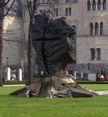 Pomnik Ofiar Katynia i Sybiru - grafika artykułu