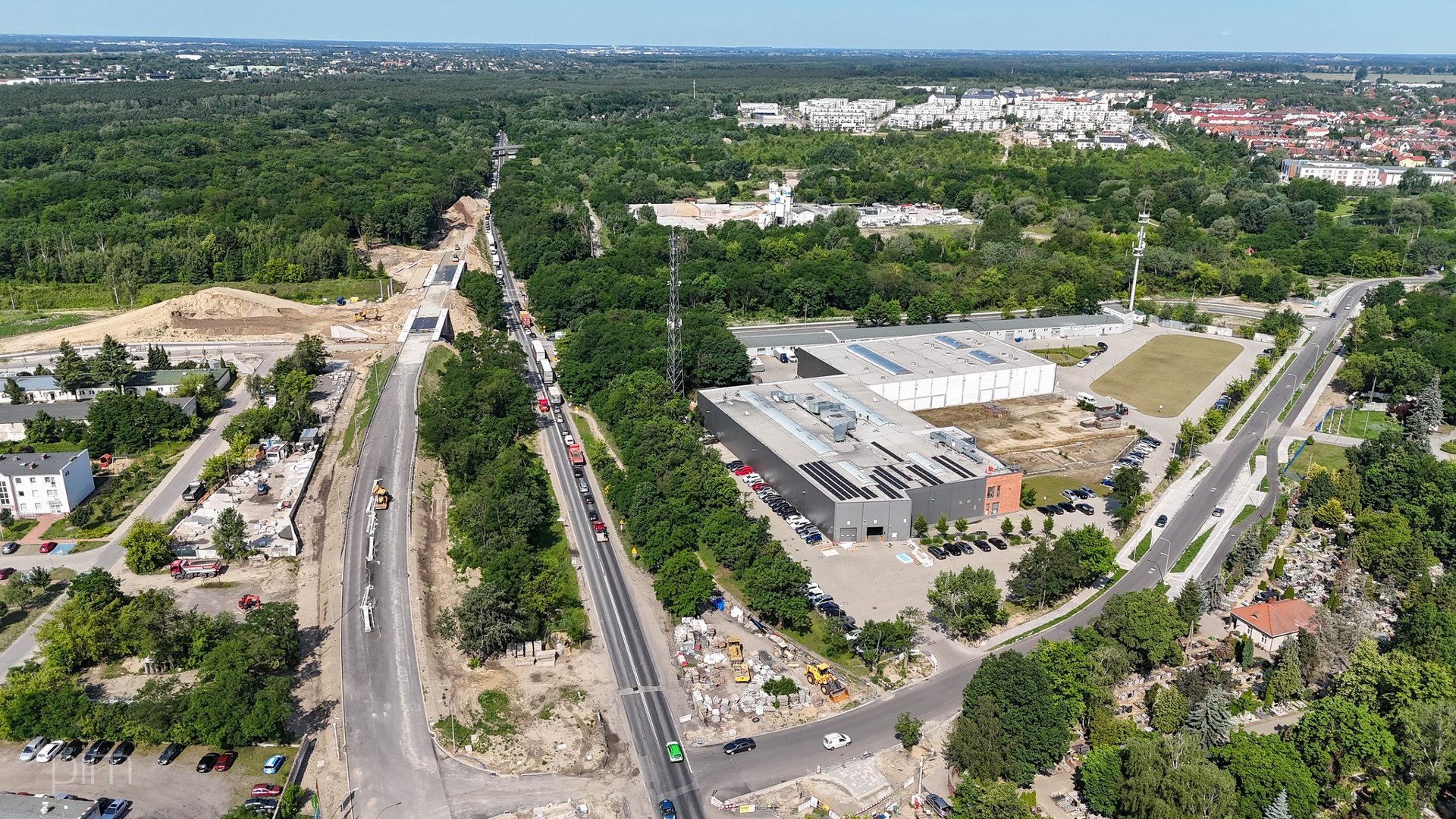 Widok z lotu ptaka na nowy i stary ślad ul. Lutyckiej