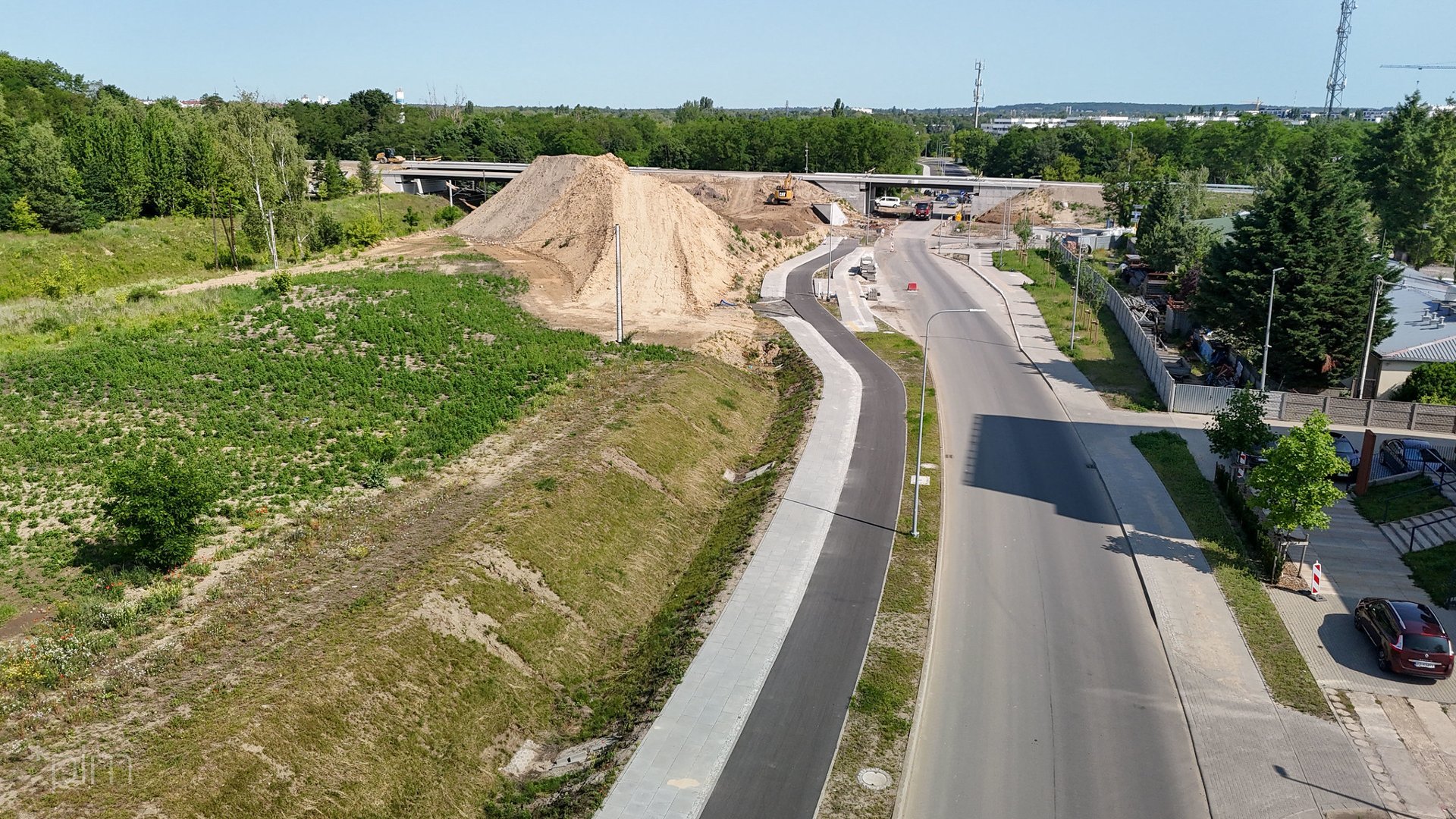 Ulica Podolańska - widok z góry na szose wiadukt i sąsiedni teren budowy