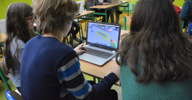 Projekt "Ciepło dla Miast" zainaugurowano w Szkole Podstawowej nr 25. Dzieci wzięły udział w warsztatach bazujących na narzędziu edukacyjnym Ecocraft - ekologicznej odsłonie słynnej gry Minecraft