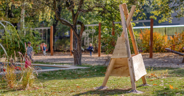Ogrody przedszkolne zmodernizowano według koncepcji tzw. naturalnych placów zabaw/ fot. Piotr Bedliński