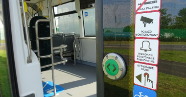 50 tramwajów i 37 autobusów MPK Poznań wyposażonych zostało w urządzenia pozwalające na przekazywanie obrazu z pojazdów w czasie rzeczywistym do Centrali Nadzoru Ruchu fot. MPK