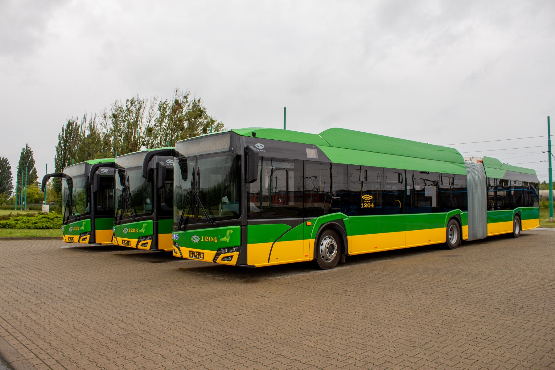 Nowe autobusy elektryczne na zajezdni - grafika artykułu