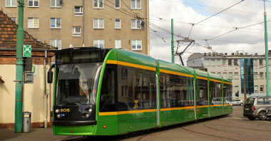 Galeria zdjęć tramwaju Siemens Combino z panelami fotowoltaiczne