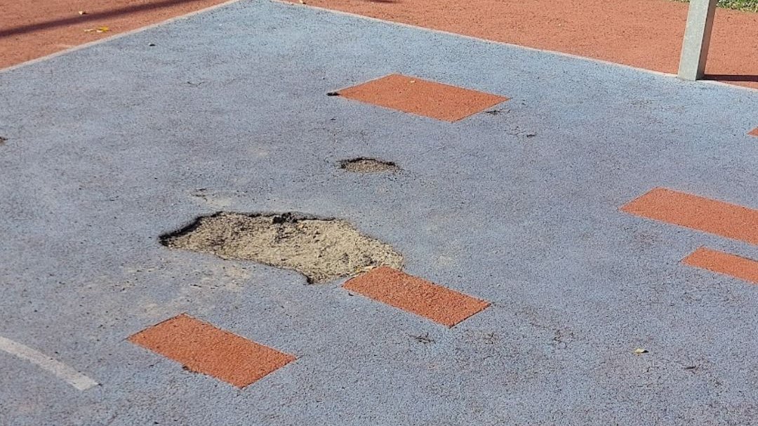 Boisko przy Jasnej Roli było w złym stanie technicznym