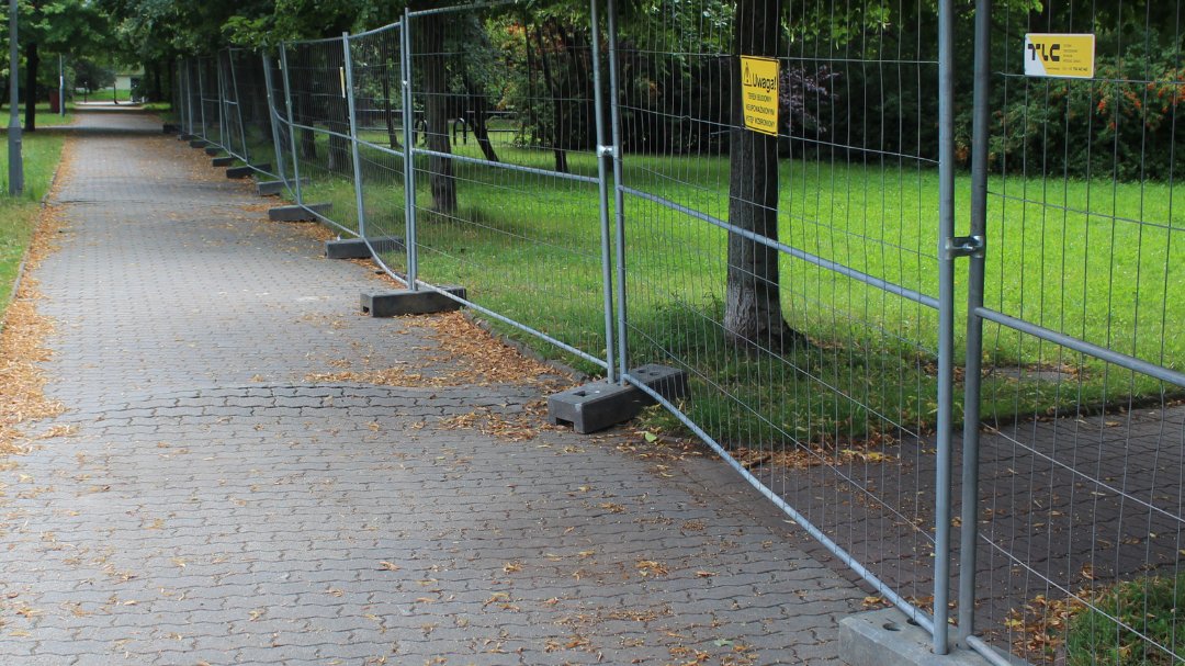 Rozpoczęły się prace związane z rewitalizacją Parku Czarneckiego