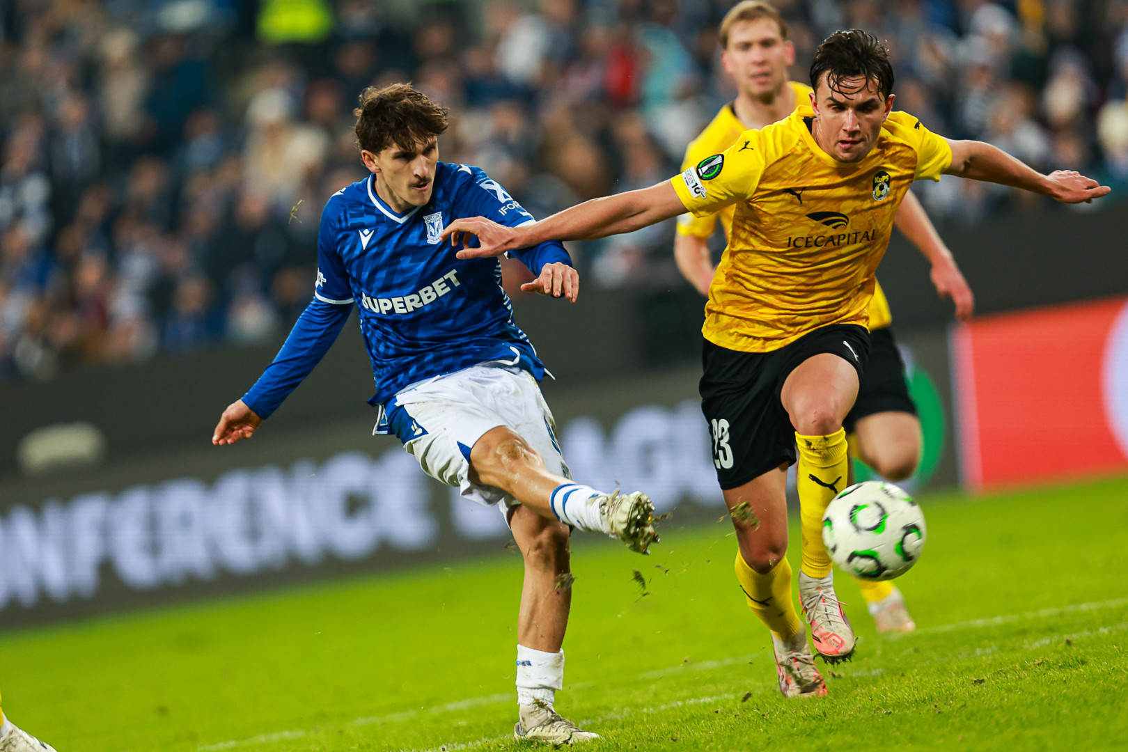 Pablo Rodriguez strzelający gola na 1:0 zespołowi KuPS Kuopio