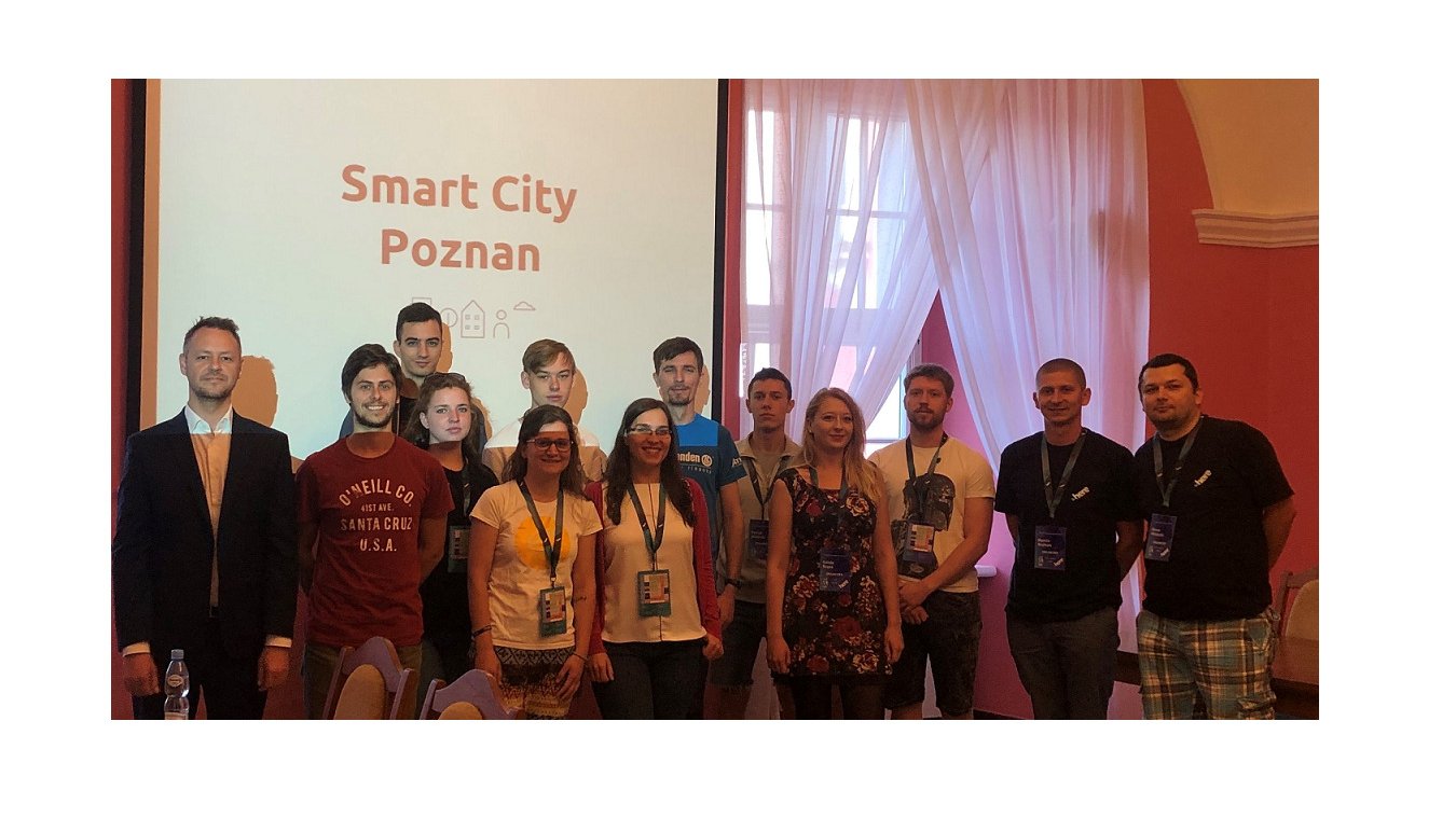 Pełnomocnik Prezydenta ds. Smart City razem ze studentami Szkoły Letniej Here
