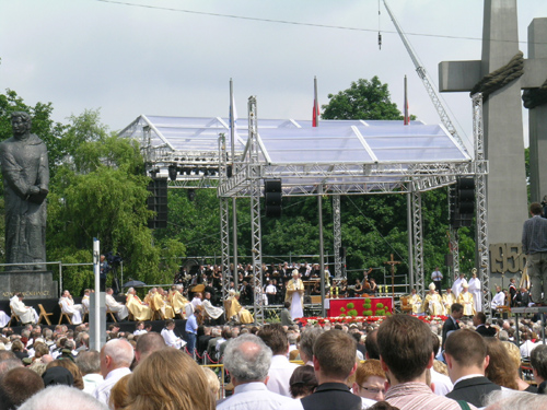 Widowisko plenerowe na Placu Mickiewicza. Fot. W. Pelc (MIM) Widowisko plenerowe na Placu Mickiewicza. Fot. W. Pelc (MIM)
