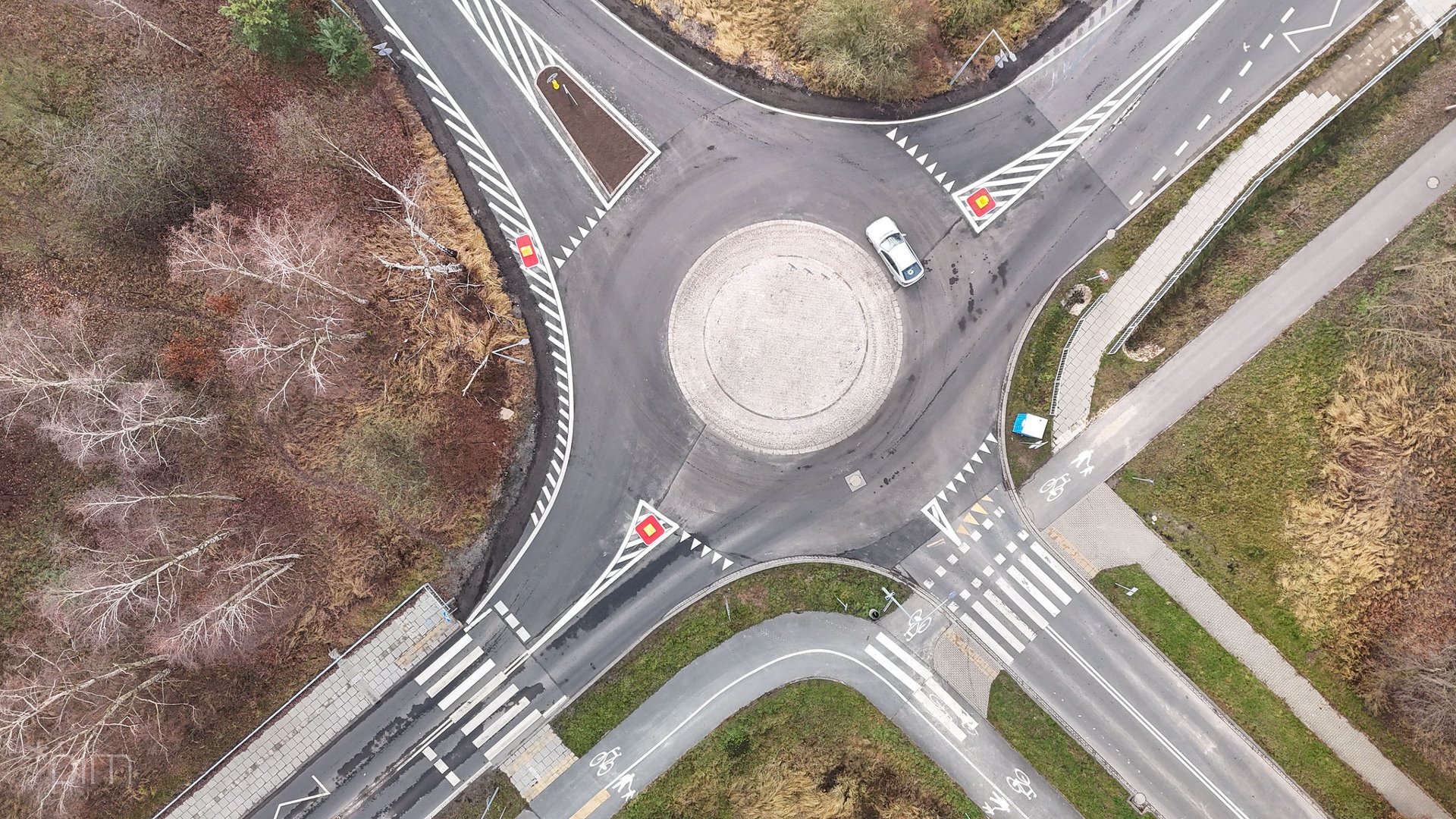 Zdjęcie nowego ronda u zbiegu ulic Żołnierzy Górników, Żołnierzy Wyklętych i Koszalińskiej