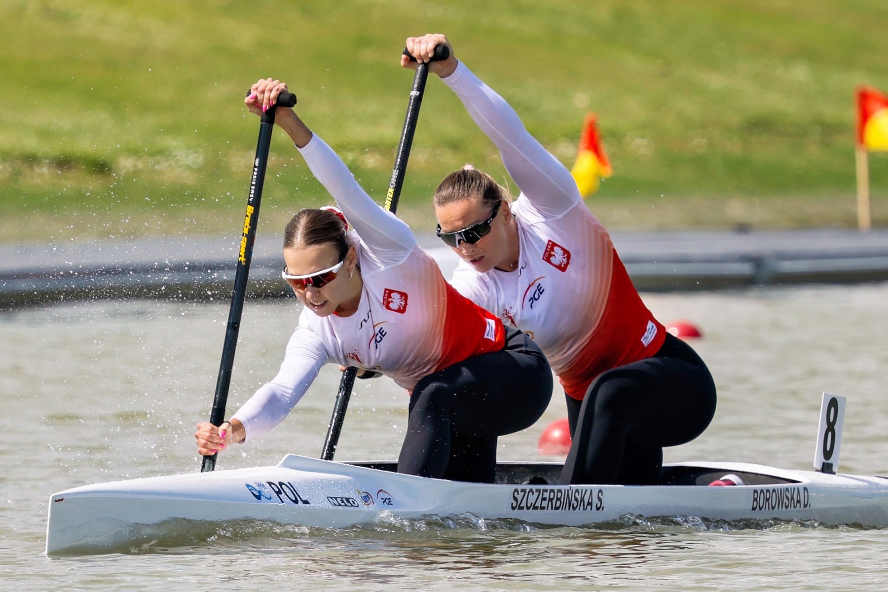 Dorota Borowska i Sylwia Szczerbińska w wyścigu kajakowym