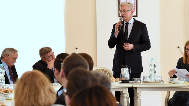 Prezydent wręczył nagrody za najlepsze prace magisterskie i doktorskie