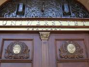 Odnowione drzwi do Rektoratu