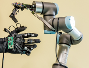 Robotyczna dłoń z Politechniki Poznańskiej