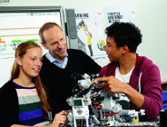 Studenci UAM dostaną klocki Lego