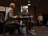 Tłumy na wykładzie prof. Normana Daviesa