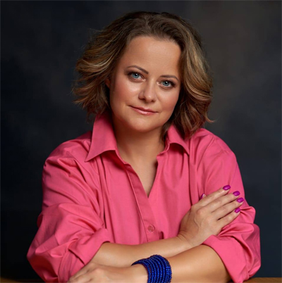 Uśmiechnięta blondynka