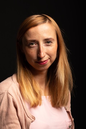 Uśmiechnięta blondynka