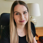 Uśmiechnięta blondynka