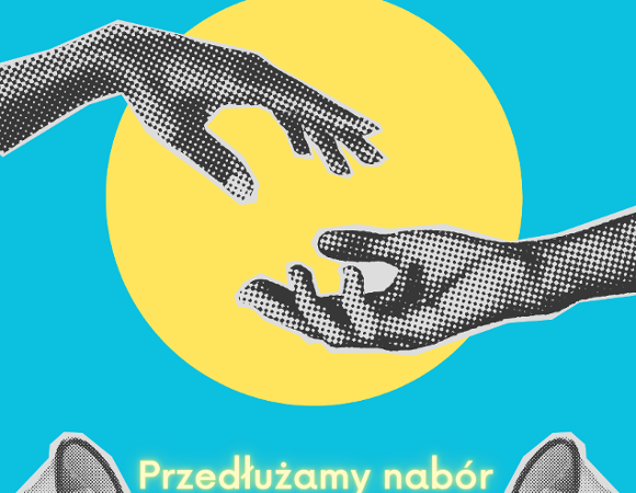 Pierwsza edycja konkursu Poznańscy Koordynatorzy Wolontariatu Grafika zawierająca tytuł konkursu i daty zgłaszania kandydatur, na turkusowym tle po lewej stronie w żółtym kole jedna dłoń sięgająca do drugiej dłoni po prawej stronie grafiki.