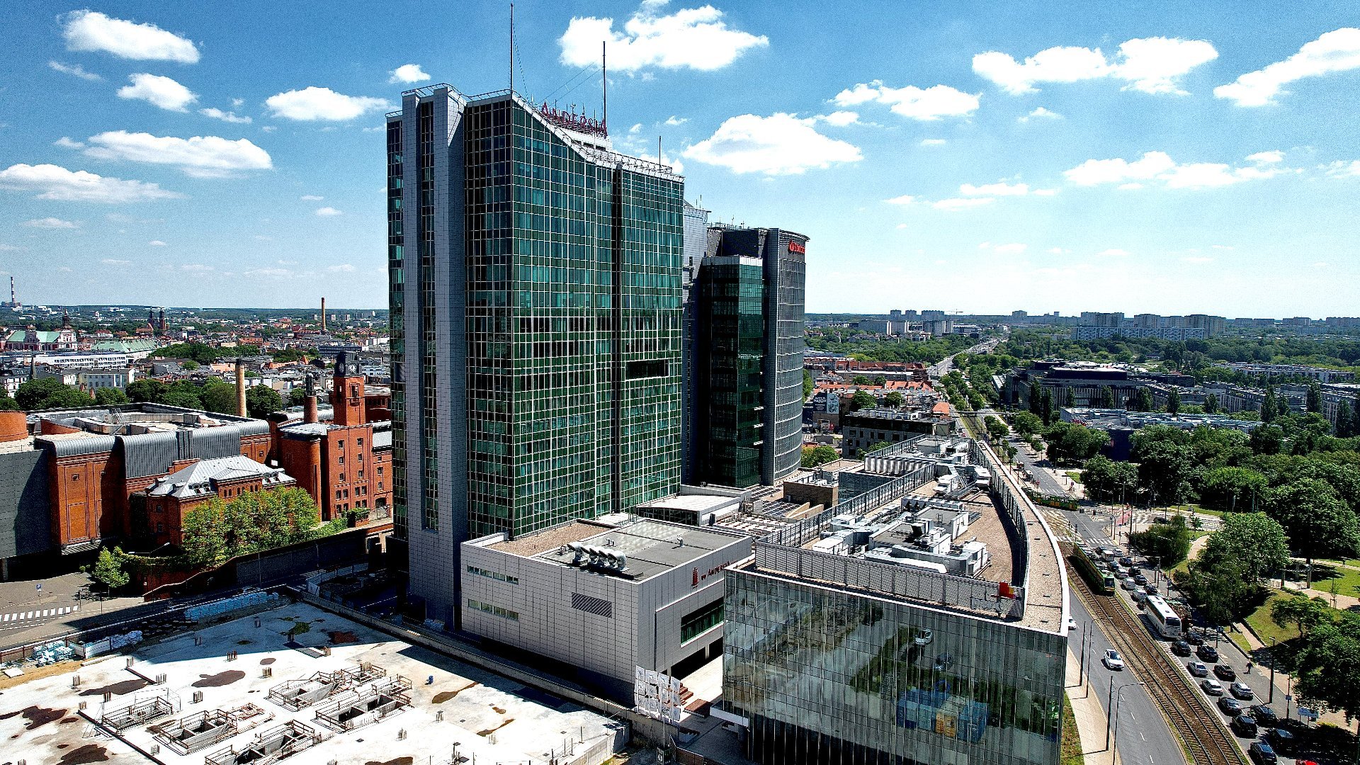 Poznań with the lowest unemployment in Poland. Photo: WCWI Sp. z o.o., Miłosz Król - grafika artykułu