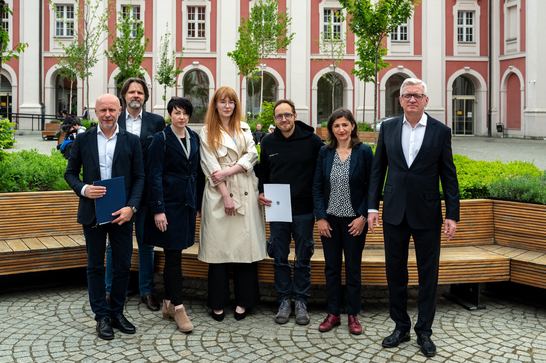I nagrodę otrzymała koncepcja Studia Fikus z Gliwic, fot. Studio Fikus. Galeria zdjęć przedstawia uroczystość ogłoszenia wyników konkursu na zagospodarowanie stadionu Szyca i terenów przyległych oraz wizualizacje nagrodzonych prac.