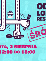 Niebieskie tło. Rysunek dłoni wyciągniętych z brzegu obrazka. Dłonie są ze sobą splątane i trzymają w dłoniach różne przyrządy kuchenne.